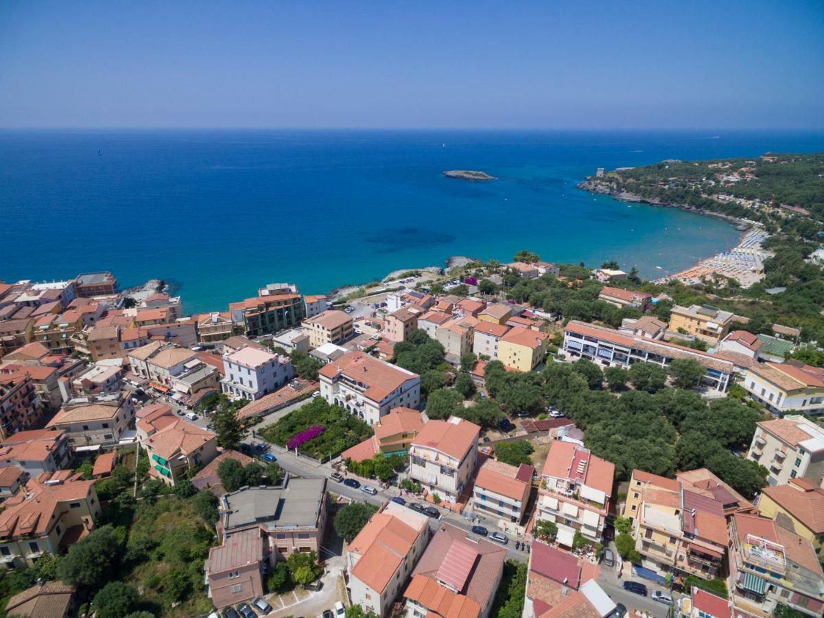 Hotel Delfino Marina di Camerota Exterior foto